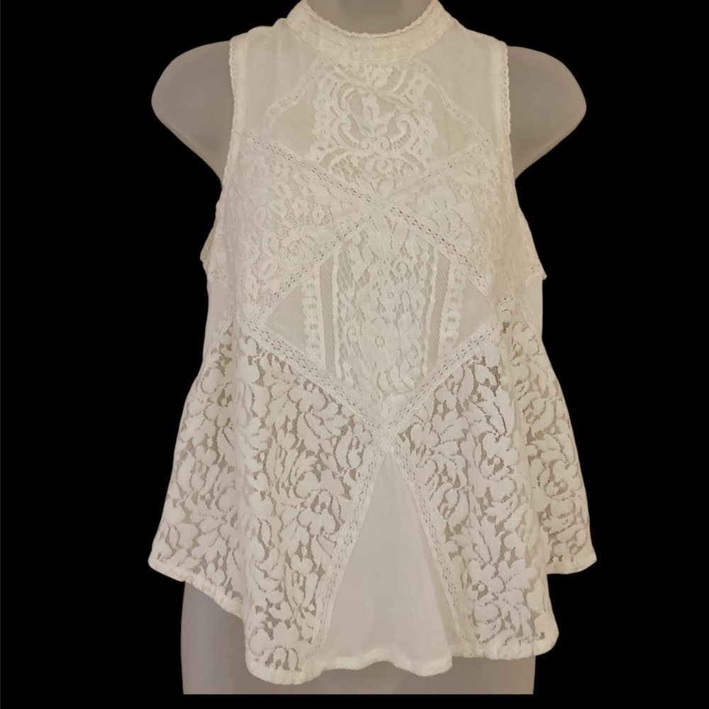 American Eagle Cream Sleeveless Lace Shirt Medium EUC